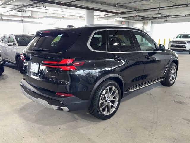 Used 2025 Black Sapphire Metallic BMW sDrive40i image 8