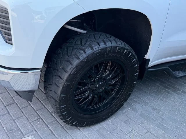 New 2026 Summit White Chevrolet LT image 4