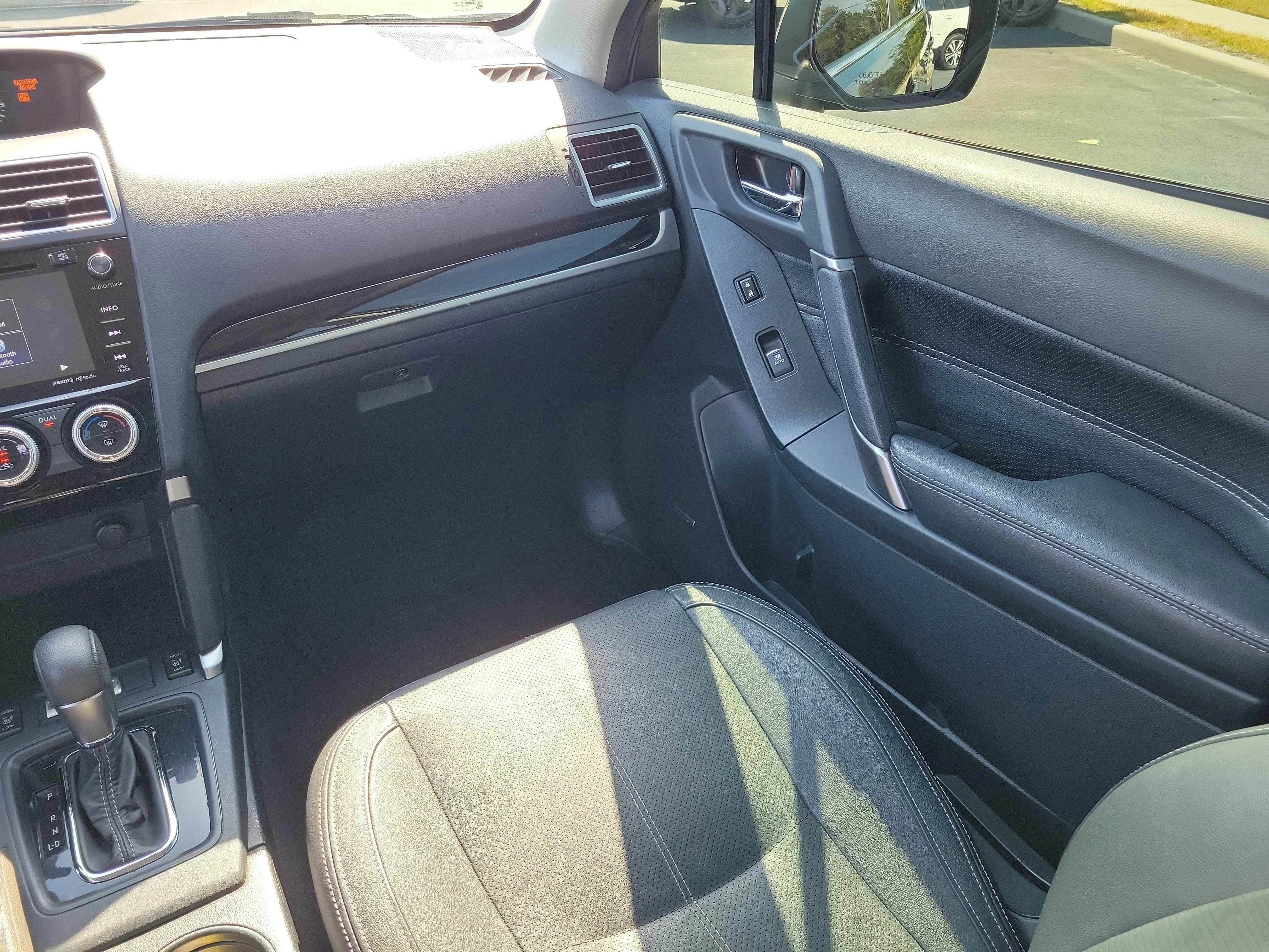 Used 2018 Crystal Black Silica Subaru Touring image 17