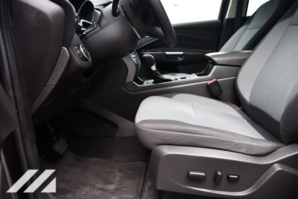 Used 2017 Gray Ford SE image 19