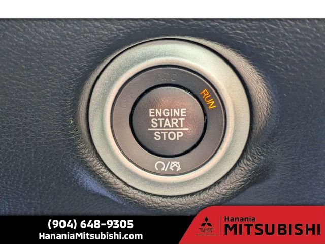 Used 2020 Red Chrysler Touring L image 33
