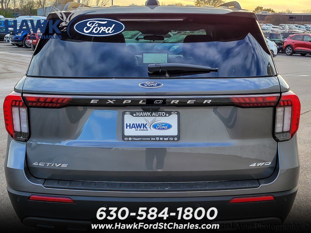 New 2026 Carbonized Gray Metallic Ford Active image 5
