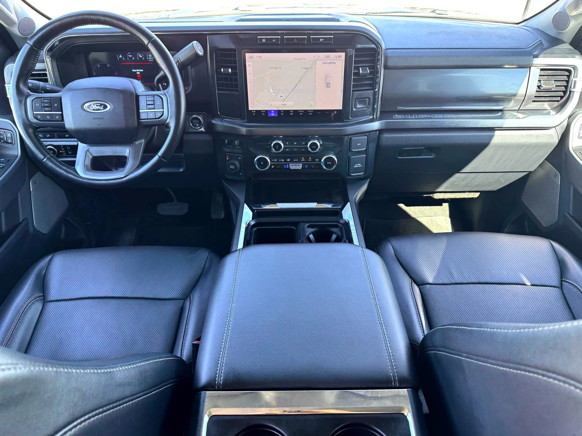 Used 2024  Ford Lariat image 21