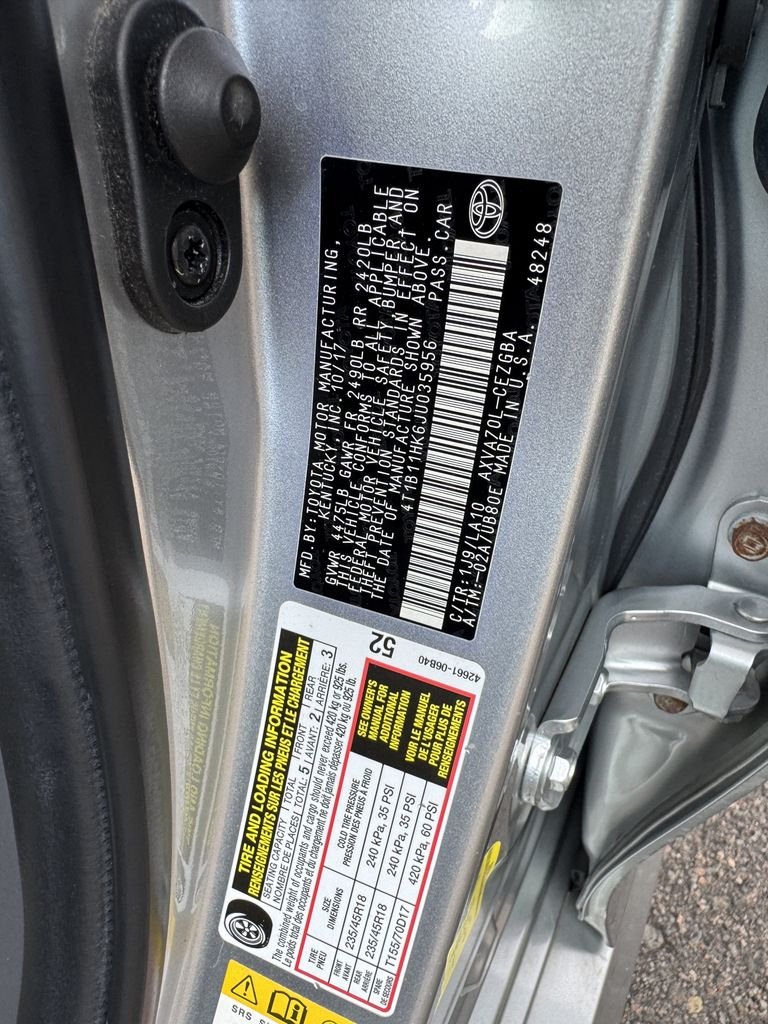 Used 2018 Silver Toyota XLE image 42