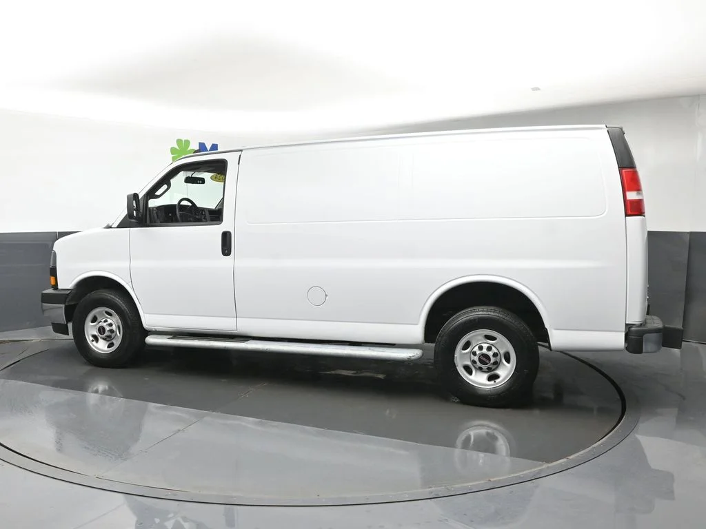 Used 2024 White GMC Work Van image 19