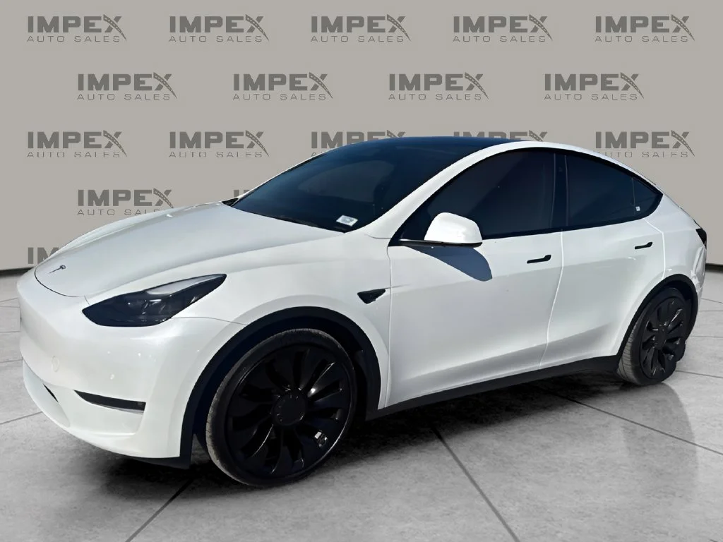 Used 2022 White Tesla Performance image 1