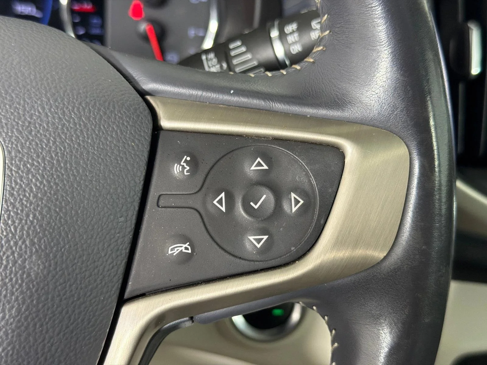 Used 2022 Black GMC Denali image 28
