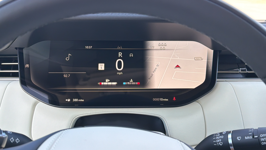 New 2026 Fuji White Land Rover SE image 27