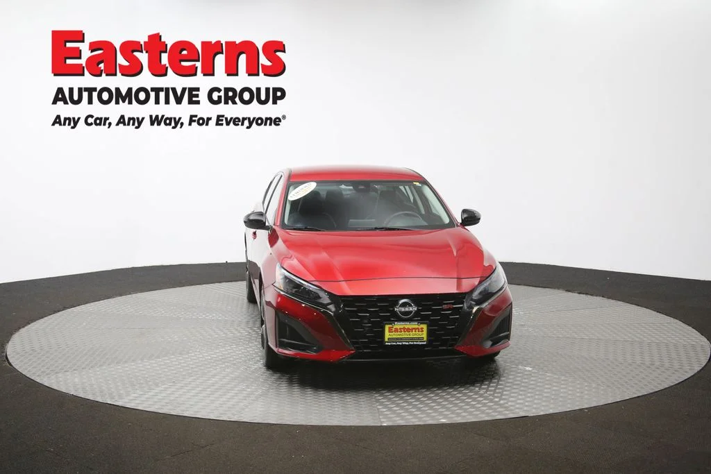 Used 2023 Red Nissan 2.5 SR image 50