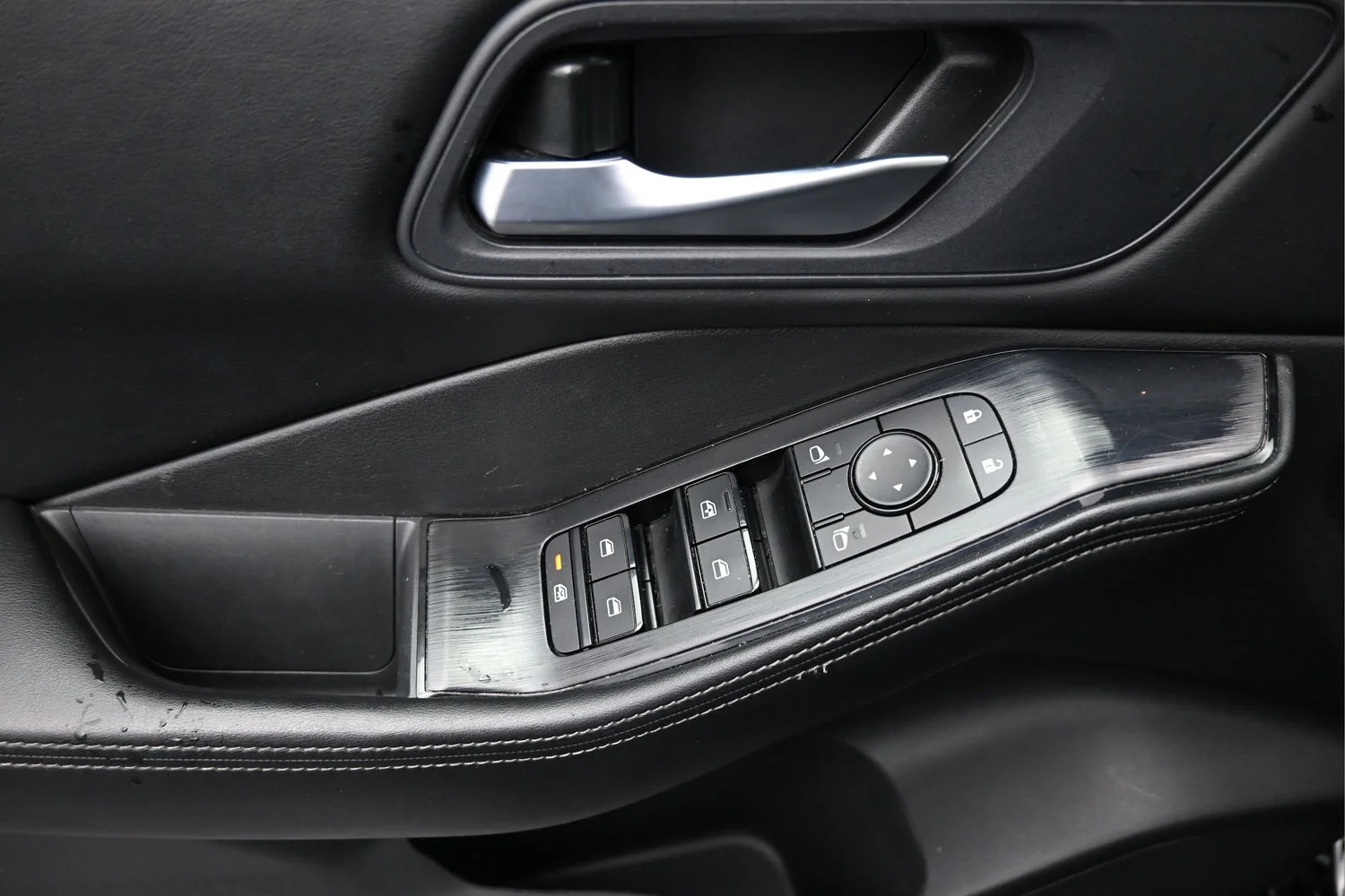 Used 2025 Black Nissan SV image 10