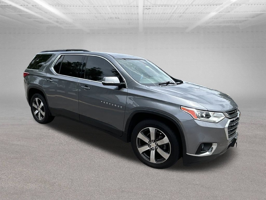 Used 2019 Gray Chevrolet 3LT image 7