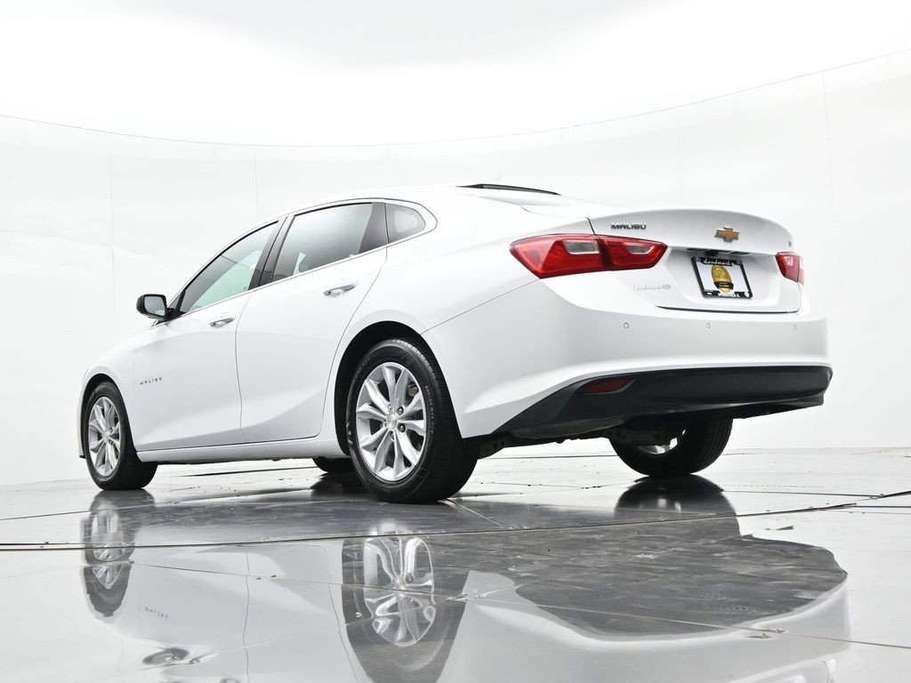 Used 2024 Summit White Chevrolet LT 1LT image 18