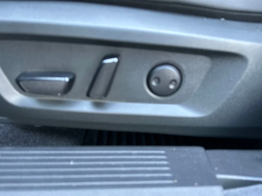 Used 2023 Gray Nissan SL image 15