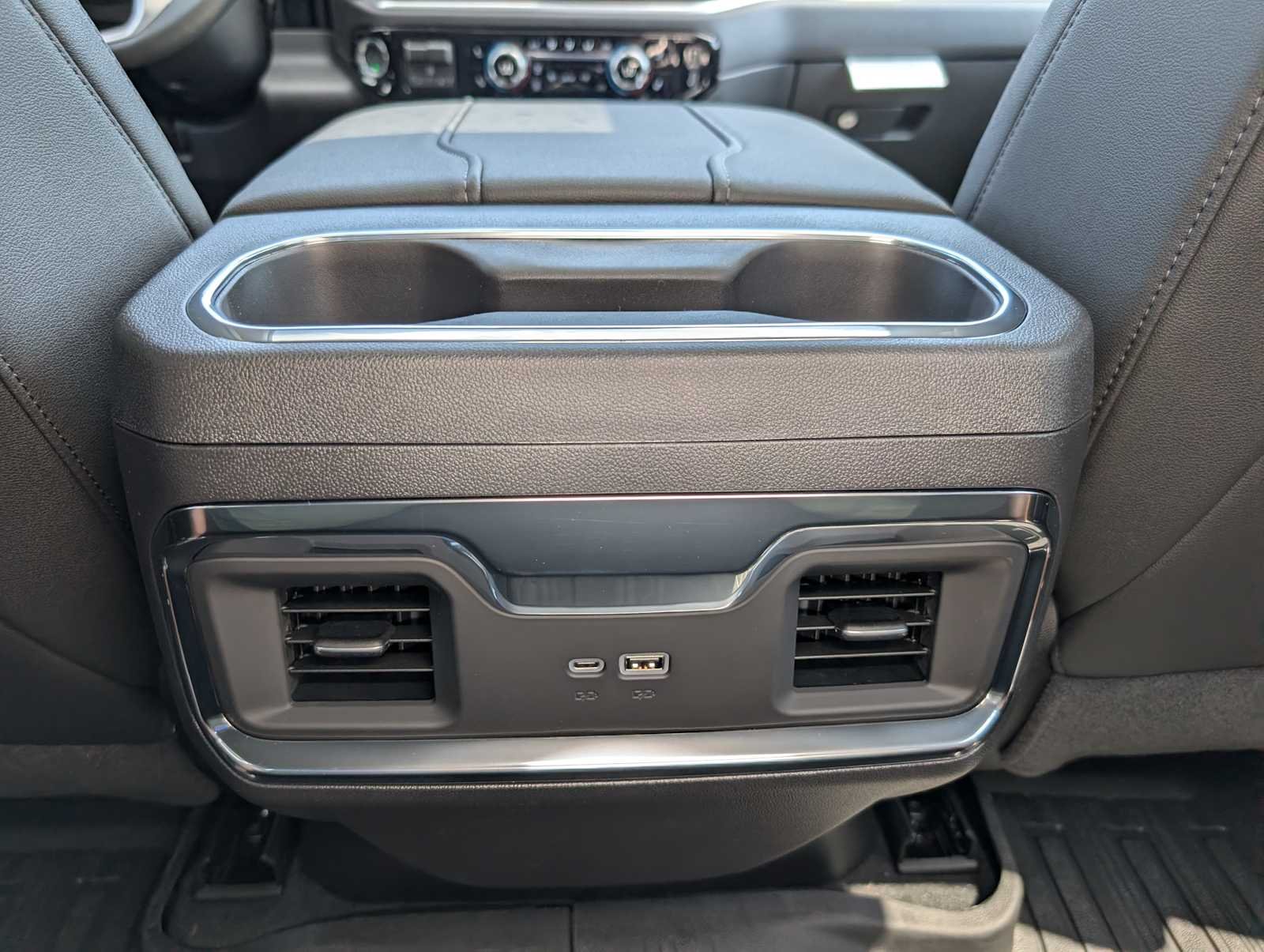 New 2026 Sterling Metallic GMC Elevation image 16