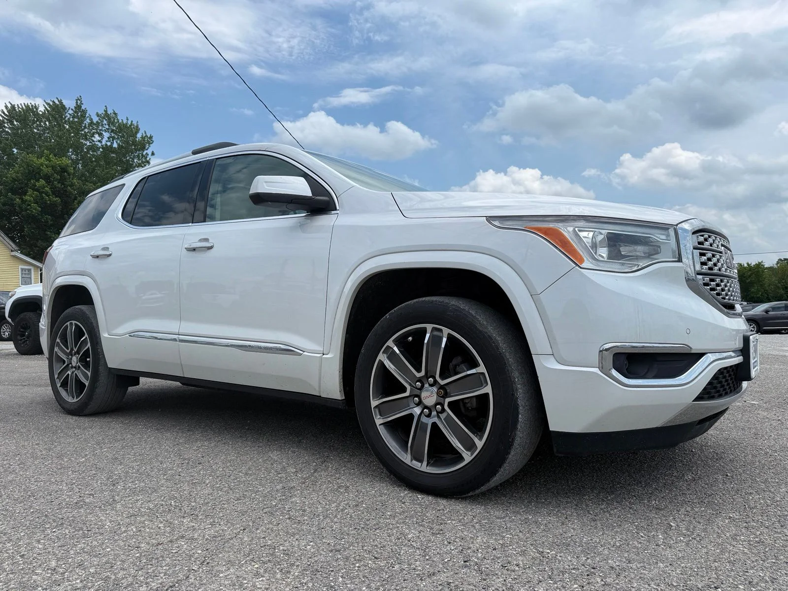 Used 2018 White GMC Denali image 9