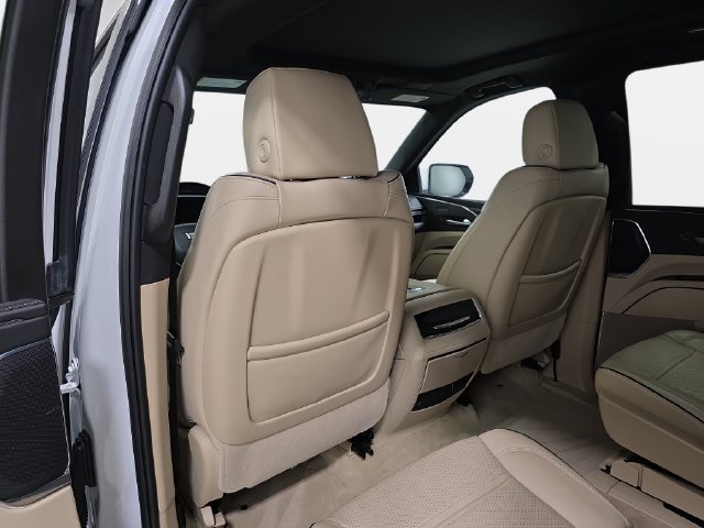 Used 2023 CRYSTAL WHITE TRICOAT Cadillac 4WD Premium Luxury image 12