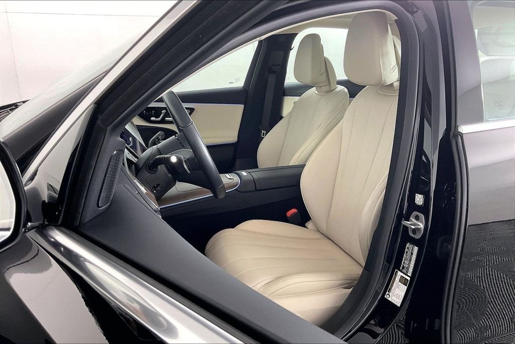 2025 Mercedes-Benz E-Class E350 - Photo 17