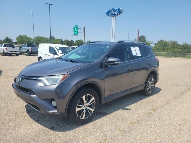 Used 2016 Magnetic Gray Metallic Toyota XLE image 17