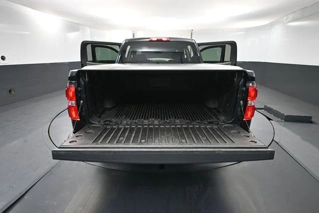 Used 2015 Black GMC SLE image 37