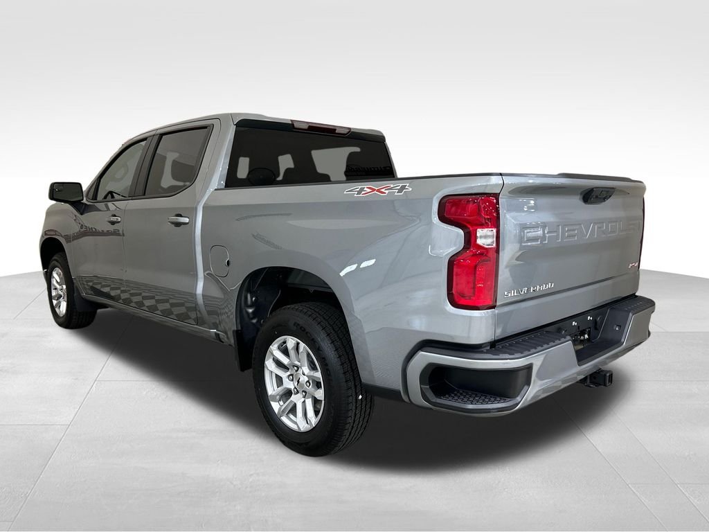 Used 2024 Gray Chevrolet RST image 3