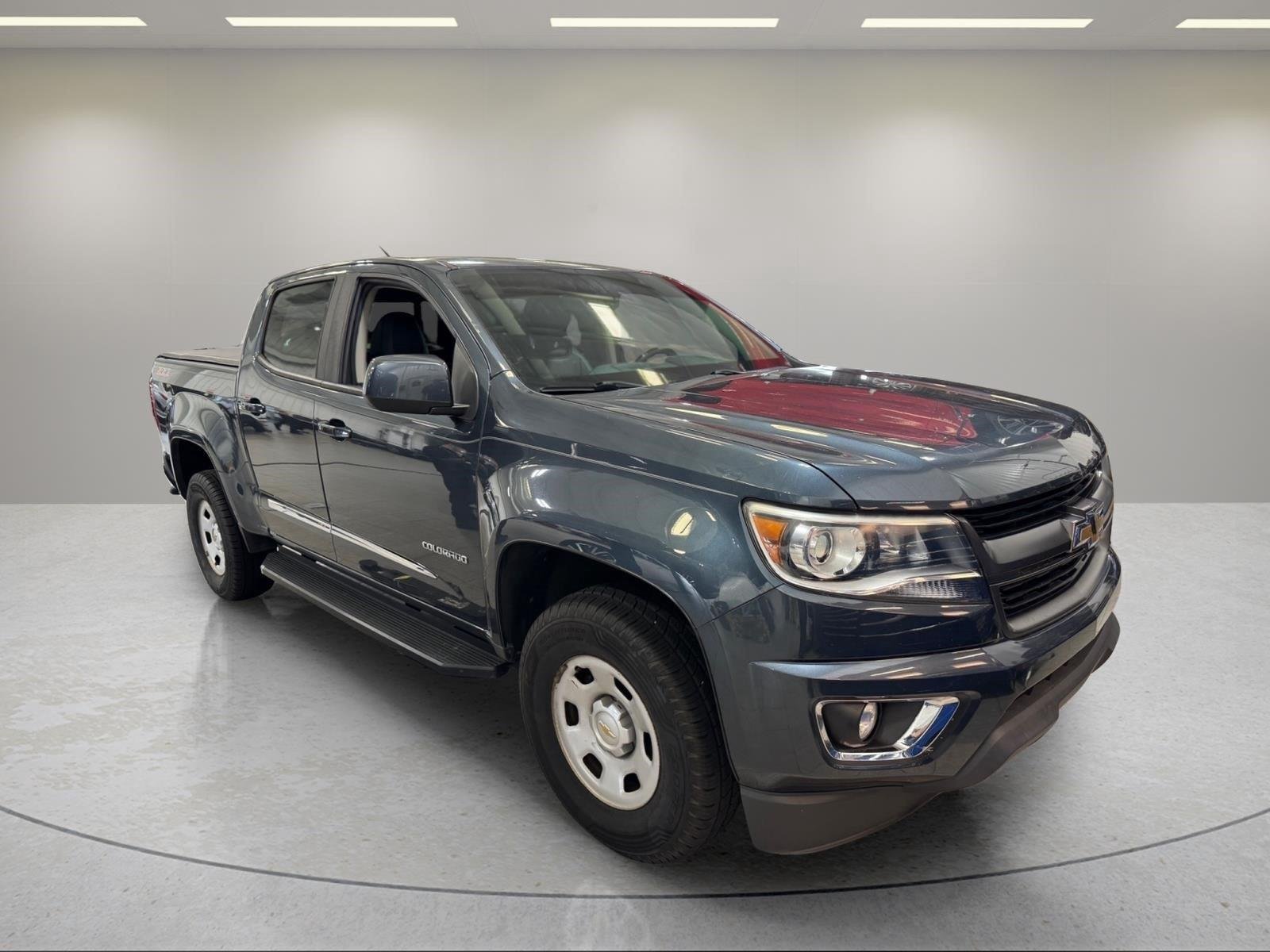 Used 2020 Shadow Gray Metallic Chevrolet 2WD Z71 image 18
