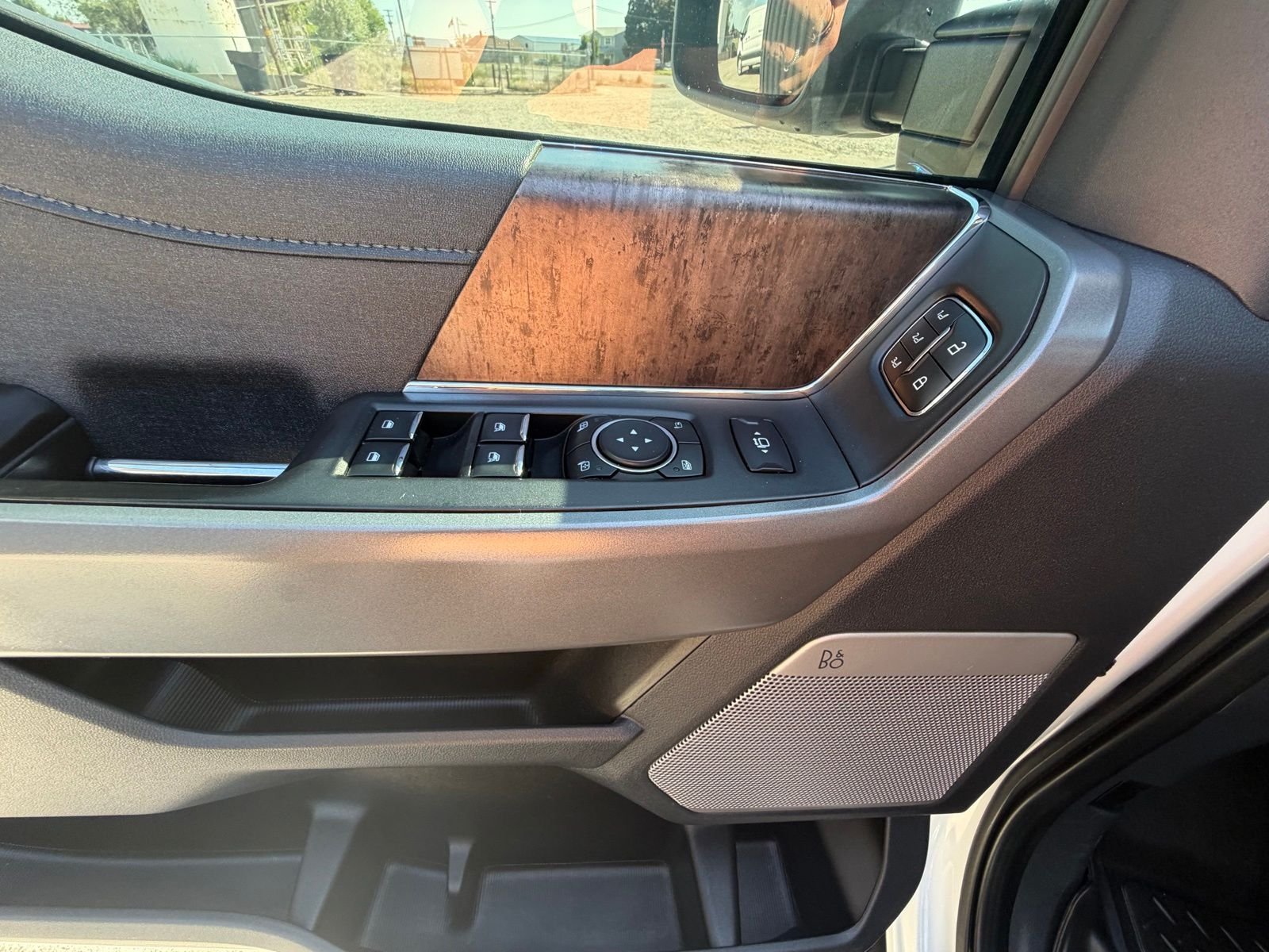 2023 Ford F-350 Super Duty Lariat - Photo 15