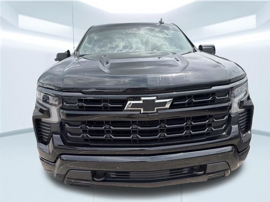 Used 2025 Black Chevrolet RST image 2