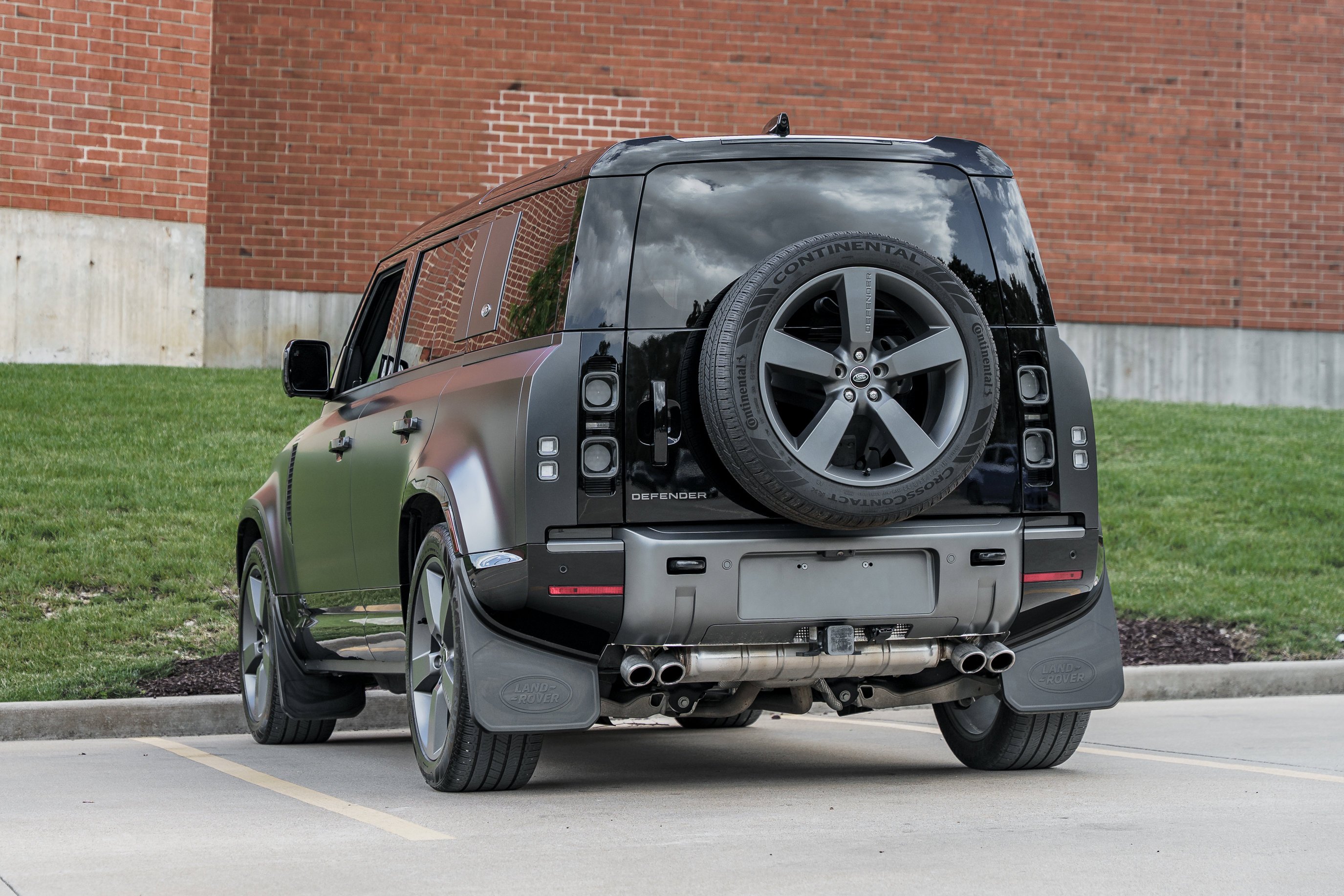 Used 2024 Carpathian Grey Premium Metallic Land Rover Carpathian Edition image 5