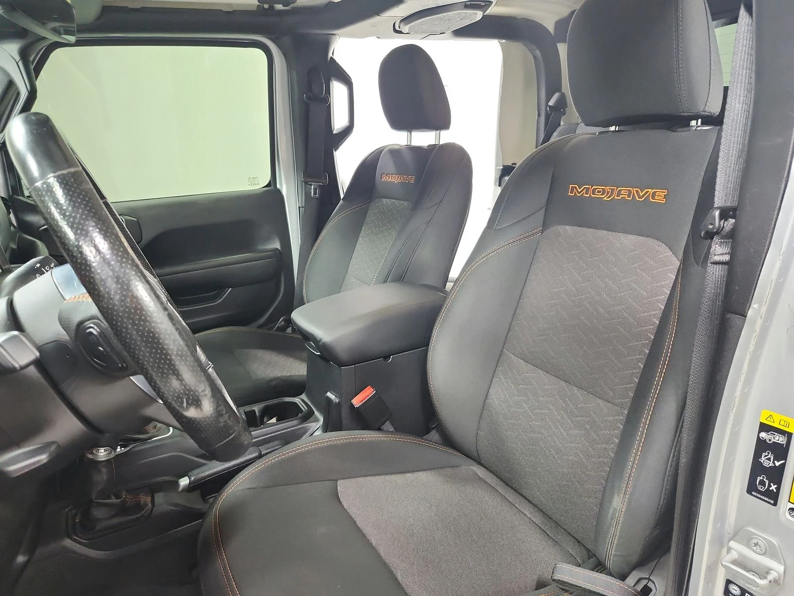 Used 2022 Silver Jeep Mojave image 19