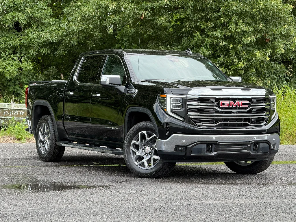 2026 GMC Sierra 1500 SLT - Photo 11