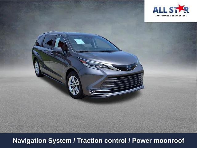 2021 Toyota Sienna Platinum 7-Passenger Hybrid FWD's photo