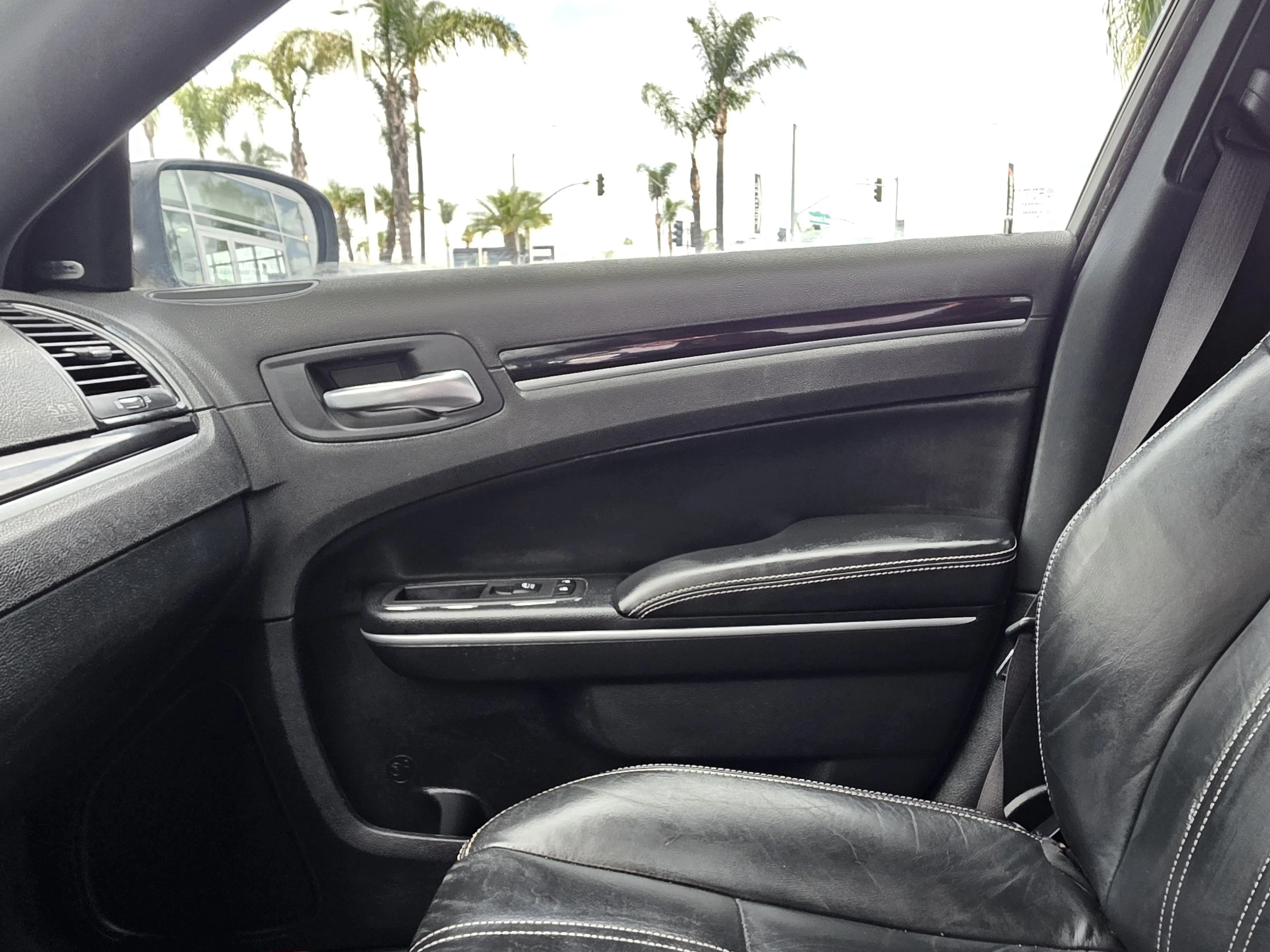 Certified Used 2022 Gloss Black Chrysler S image 18