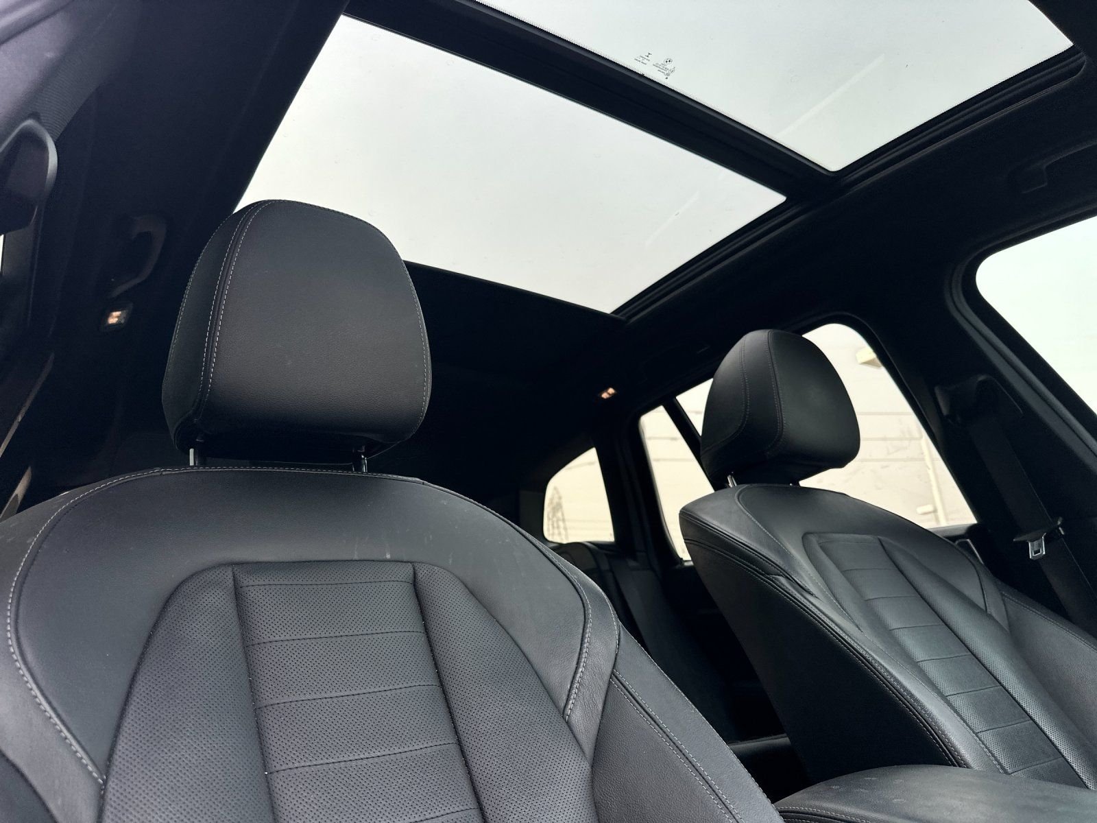 Used 2018 Jet Black BMW xDrive30i image 16