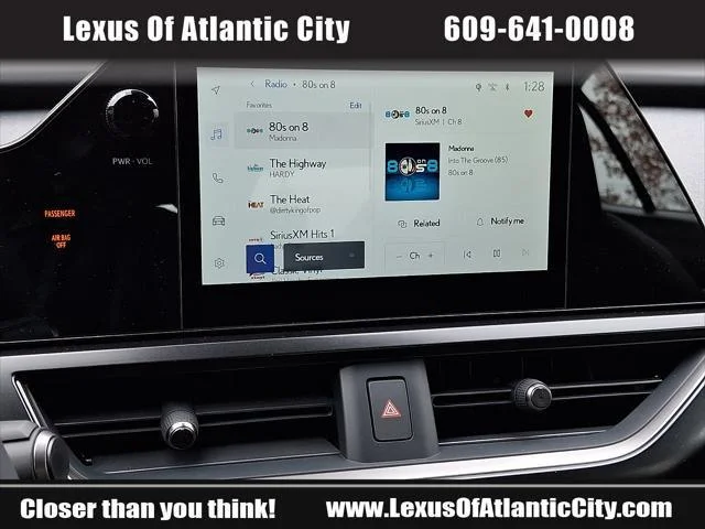 2025 Lexus UX Hybrid 300h Premium - Photo 17