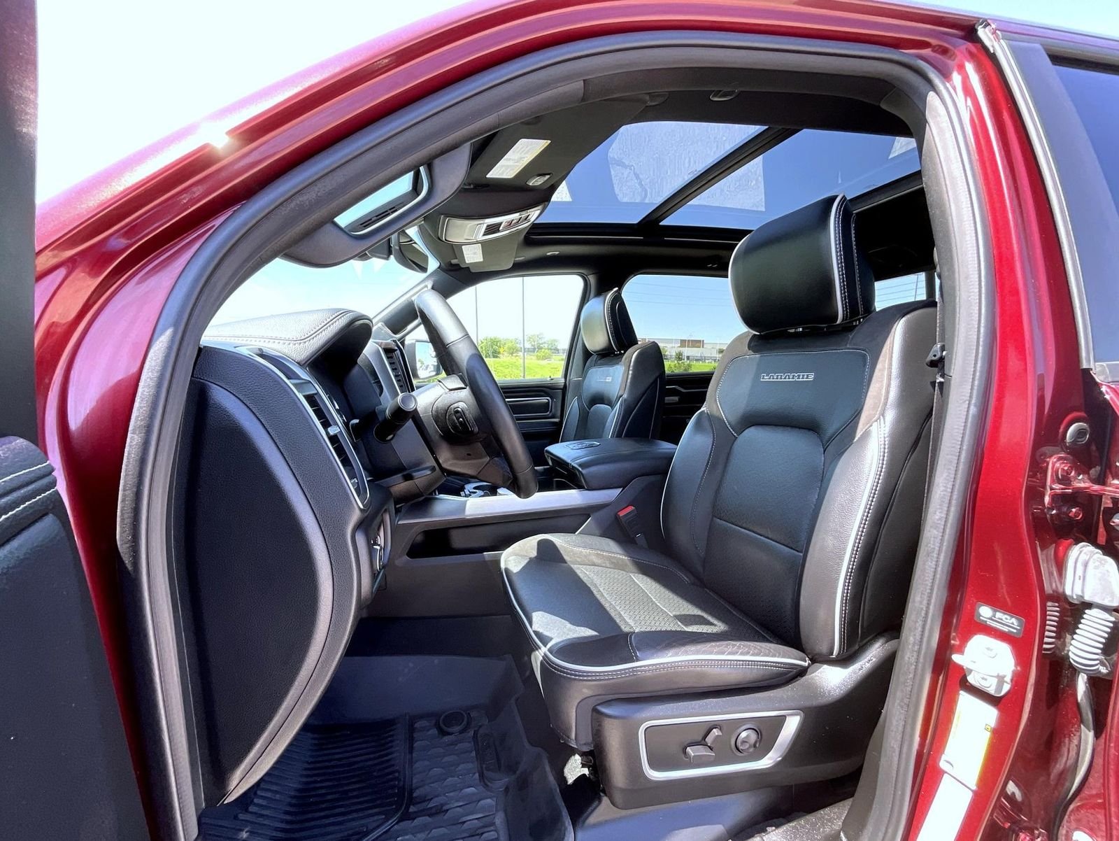 Used 2025 Red Ram Laramie image 10