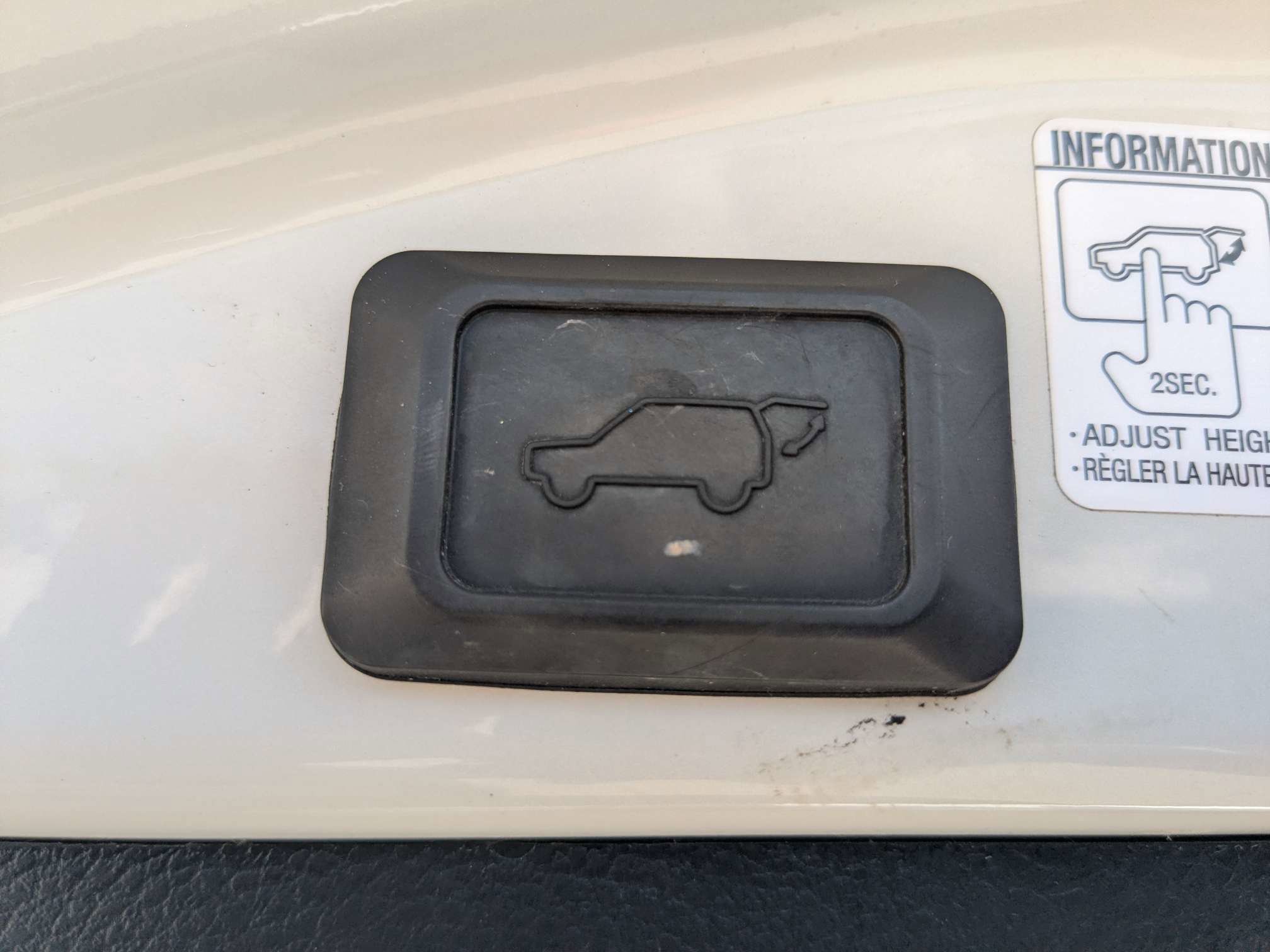 Used 2016 Blizzard Pearl Toyota Limited image 16