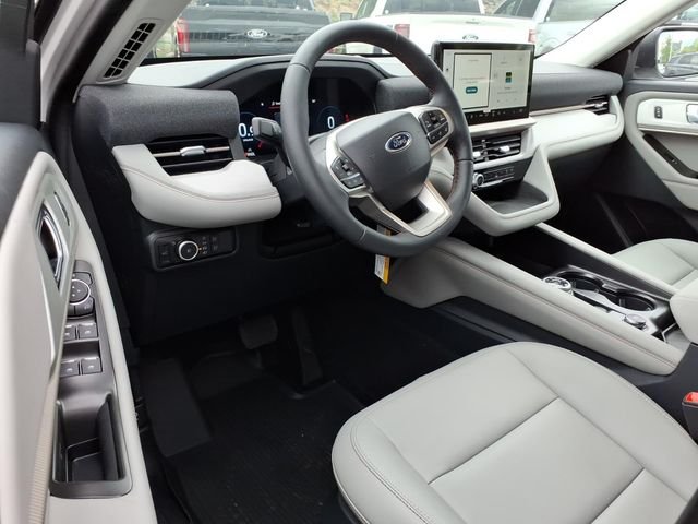 New 2026 Star White Metallic Tri-Coat Ford Active image 22