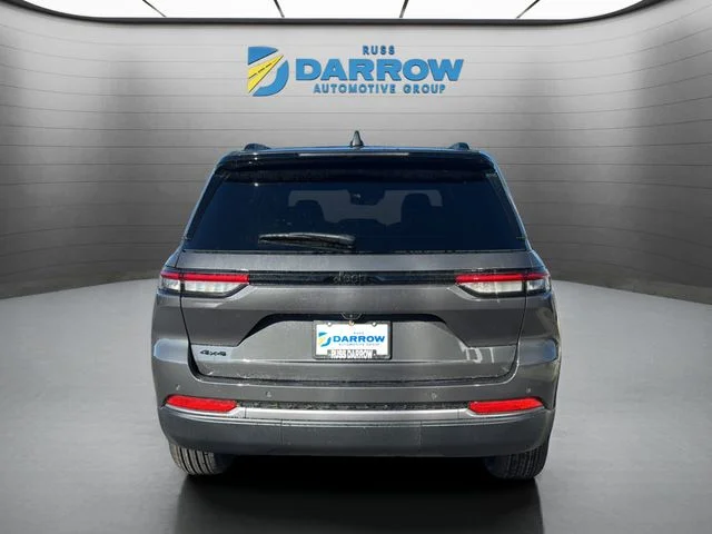 New 2026 Baltic Gray Metallic Clear-Coat Exterior Paint Jeep Altitude image 4