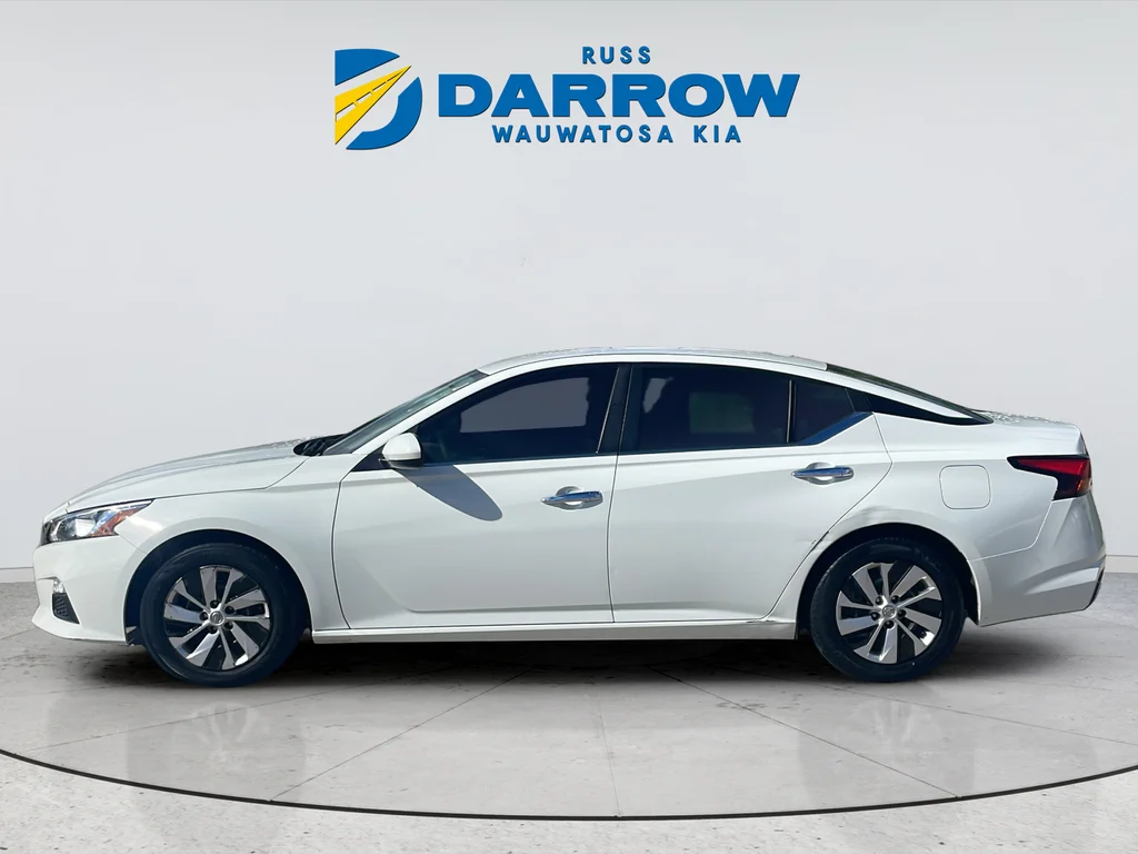 Used 2019 Nissan Altima S with VIN 1N4BL4BV0KC244979 for sale in Wauwatosa, WI