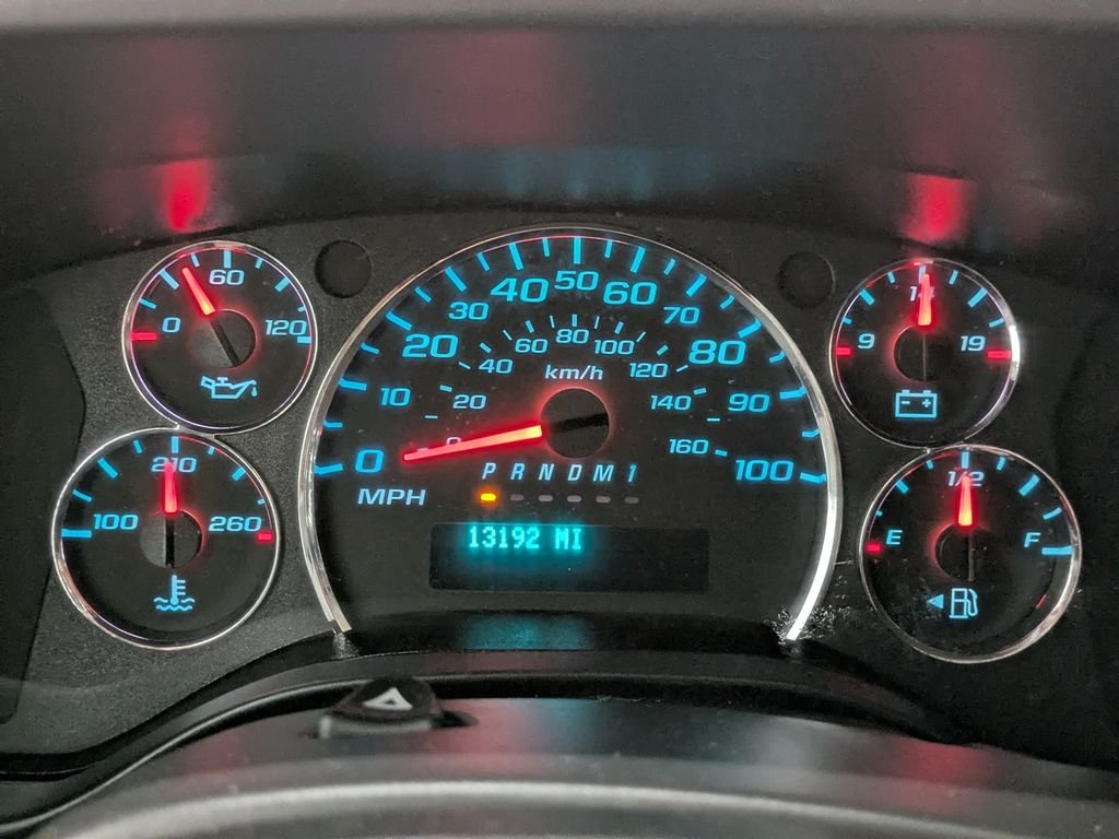 Used 2025 White Chevrolet Work Van image 19