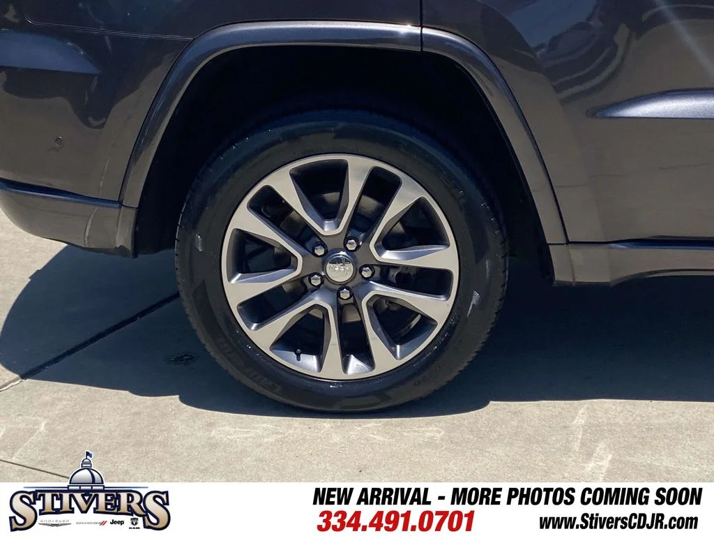 Used 2017 Gray Jeep Overland image 44