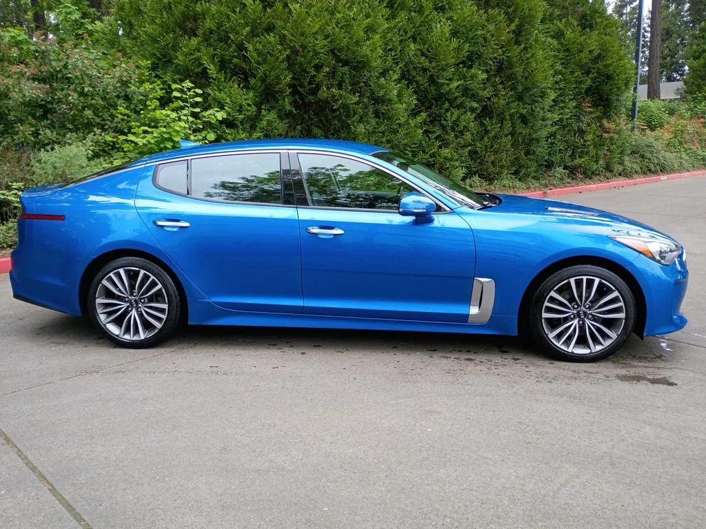 Used 2019 Micro Blue Kia Base image 3