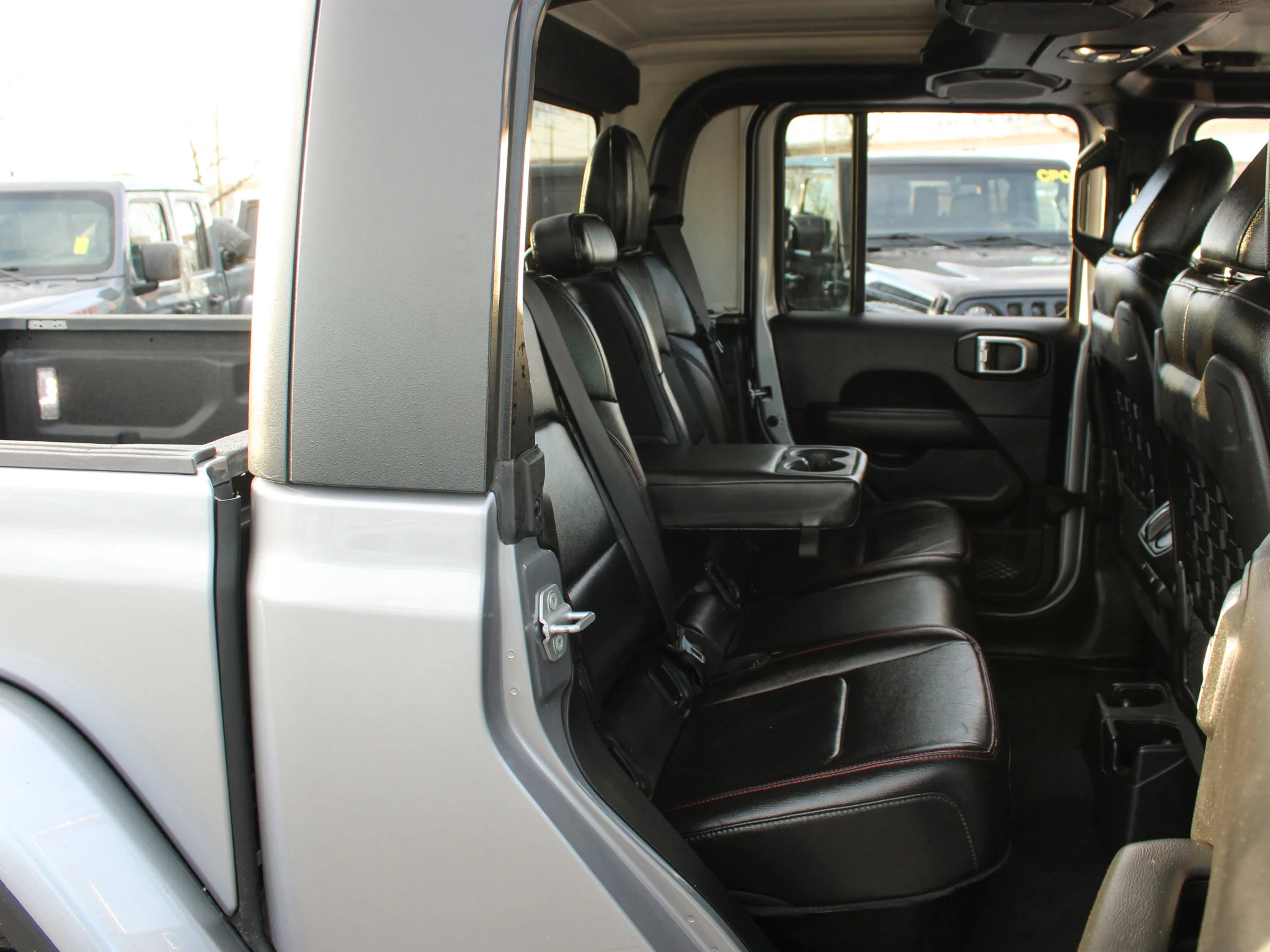 Certified Used 2020 Silver Jeep Rubicon * One Owner | V6 | Trailer Tow | Heated Seats | Alpine | Apple CarPlay | Diff Locks image 18