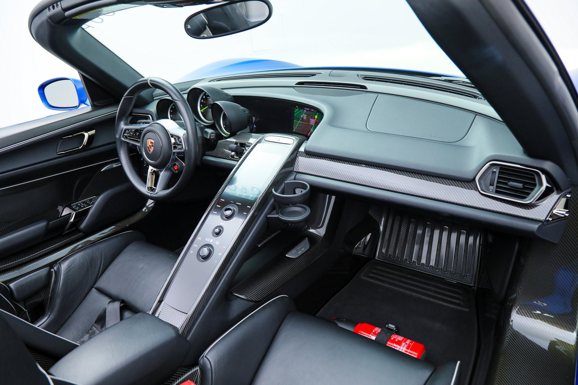 Used 2015 Blue Porsche  image 26