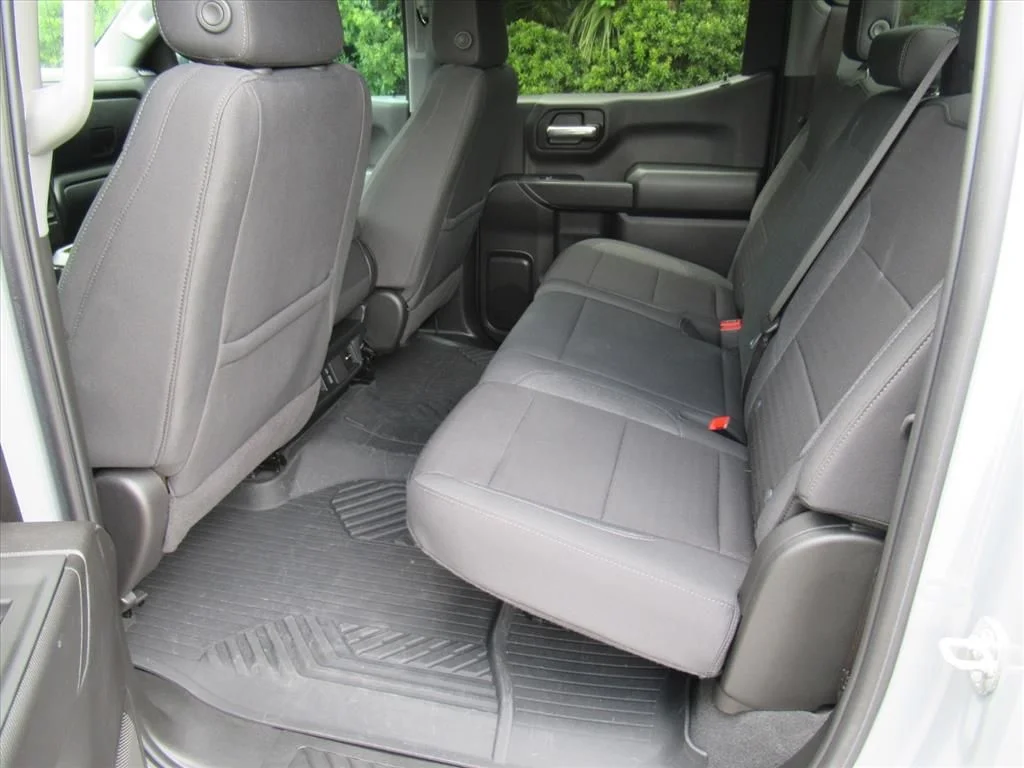 Used 2024 Gray Chevrolet Custom image 31