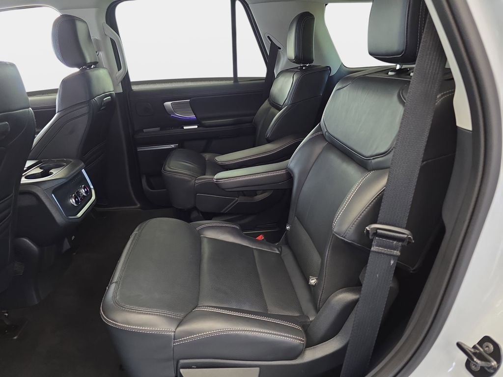 Used 2025 Silver Ford Platinum image 11
