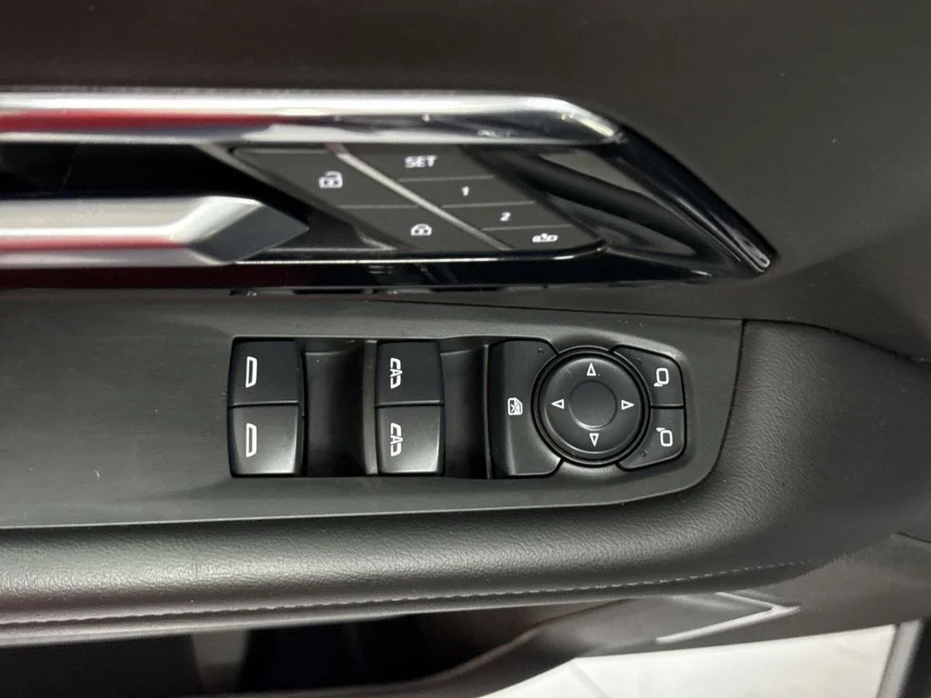 Used 2025 Black Chevrolet Z71 image 16