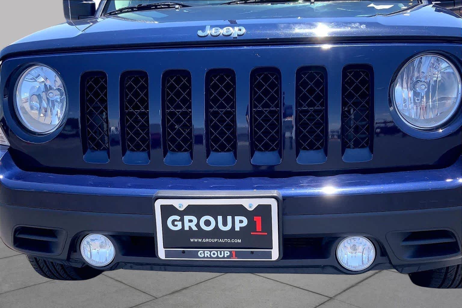 Used 2014 True Blue Pearlcoat Jeep High Altitude image 30