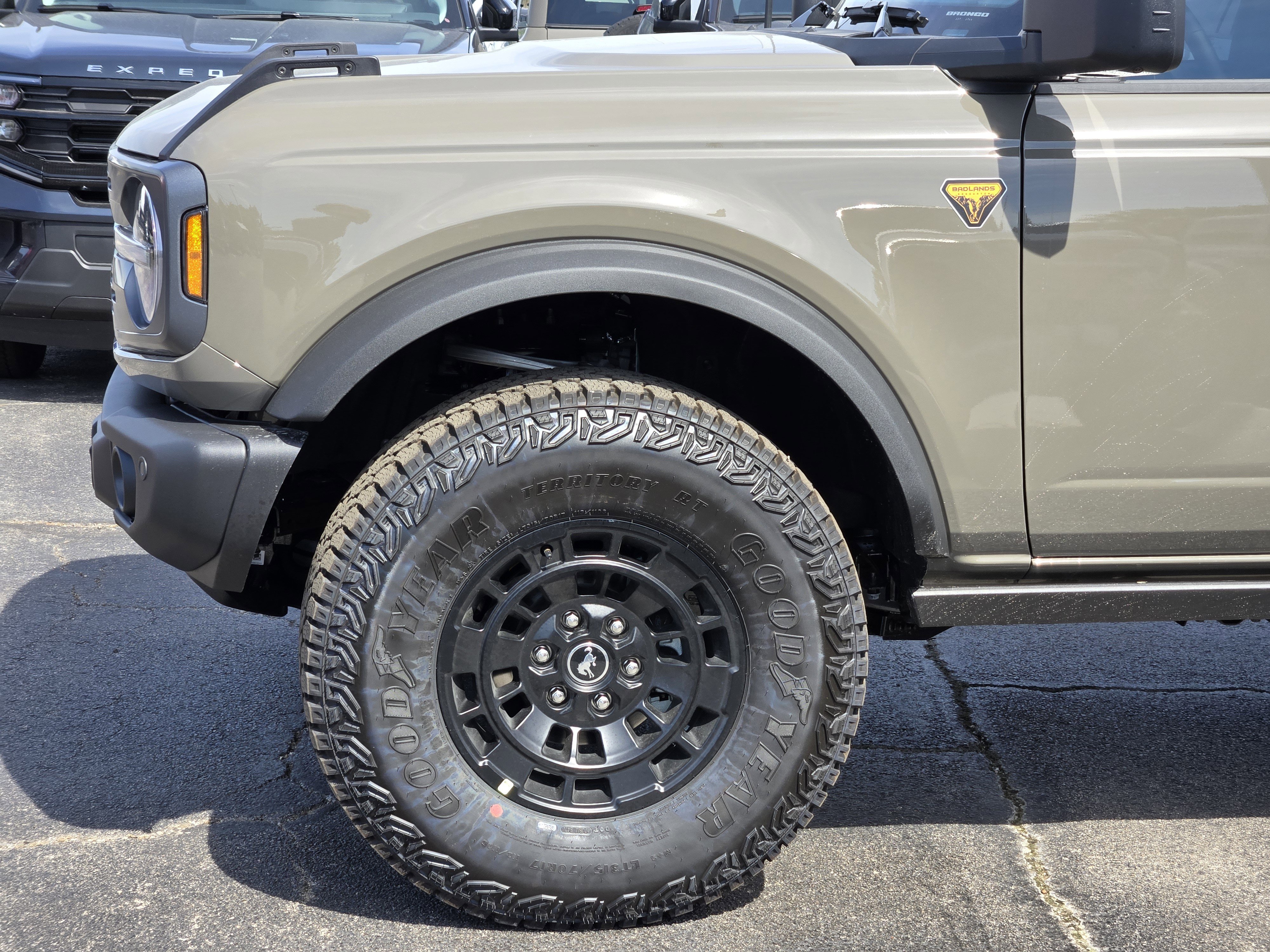 New 2026 Marsh Gray Ford Badlands image 6