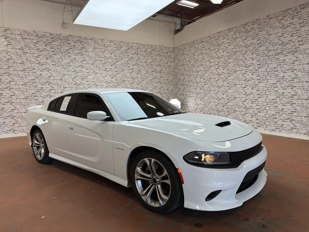 Used 2022 White Knuckle Clearcoat Dodge R/T image 1
